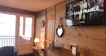 appartement aux pieds des pistes , plein sud avec vue superbe