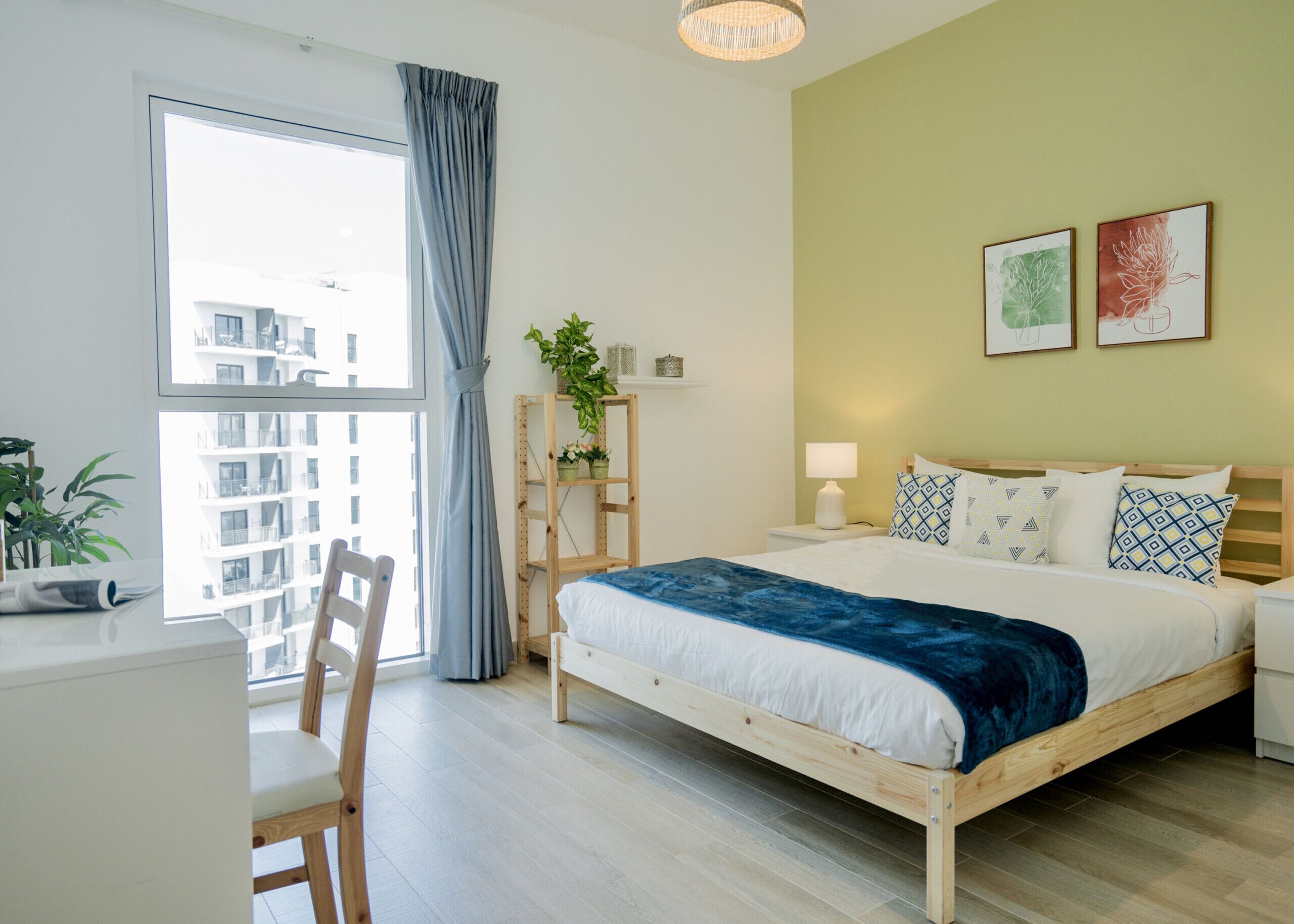 1 chambre, coffres-forts dans les chambres, fer et planche à repasser