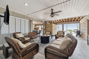Interior - Gulf Front! St. Joe! Beach Boardwalk! Firepit! Dog Friendly! (Port St. Joe)