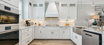 Book for Fall! Dog Friendly! Gulf Front! Hot Tub! Boardwalk to the Beach!