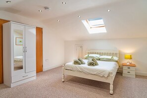 2 bedrooms, bed sheets