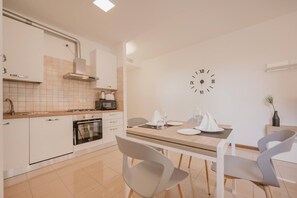 Fridge, microwave, oven, dishwasher - 4 guests, free parking, 10 minutes from Venice (Mestre)