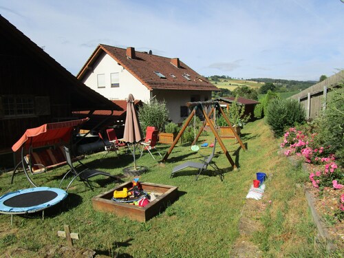 Ferienwohnung Geistalblick Familien bis 6 Pers
Monteure max 3  Nähe Bad Hersfeld