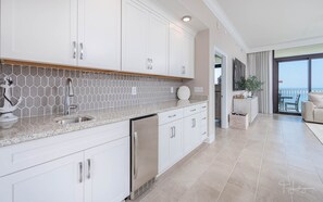 Condo, 3 phòng ngủ | Nội thất