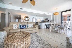 Apartamento, 3 habitaciones | Zona de estar