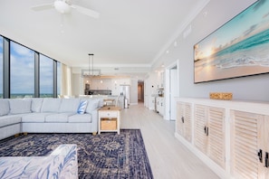 Condo, 4 Bedrooms | Living area