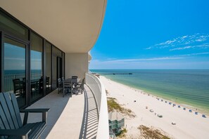 Condo, 4 Bedrooms | Property grounds