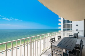 Outdoor dining - Phoenix Gulf Shores Ii 1501 4 Bedroom Condo (Gulf Shores)