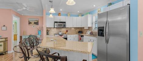 House, 2 Bedrooms | Private kitchen