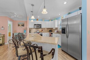 Private kitchen - 140 Barefoot Bungalow: 4br/2ba W/ Heated Pool! 4 Bedroom Home (Fort Myers Beach)
