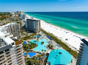 On the beach - Beachfront condo w/ balcony & resort pools (Panama City Beach)