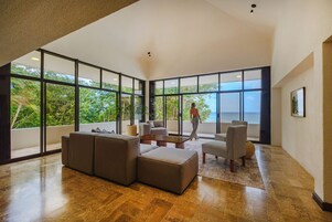 Deluxe Villa | Beach/ocean view