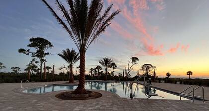 🏖️Steps to Beach🚙Golf Cart Included-Beach Views-Salty Beaches🏖️