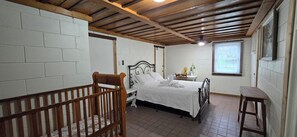 3 habitaciones, escritorio, wifi gratis y ropa de cama 