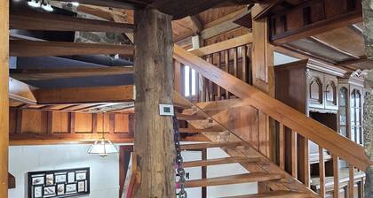 Stonewood Bay Getaway in Seeleys Bay–Spacious Yard, Lakeview, Sleeps 10