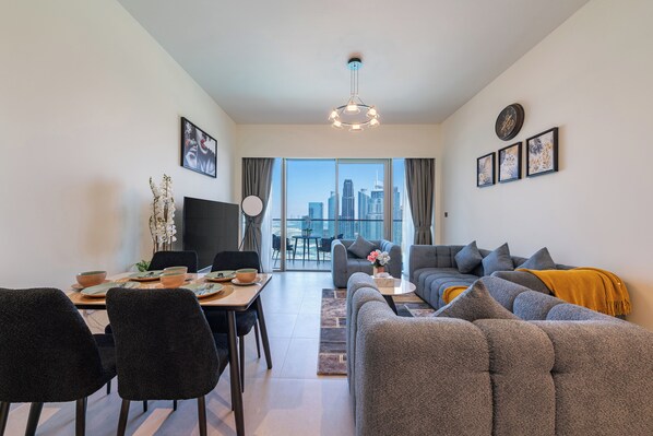 Apartment, 2 Bedrooms, Balcony, City View | Living area