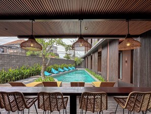 Mini-fridge, microwave, stovetop, dishwasher - Balvanta Coliving (Kerobokan)
