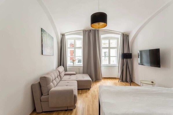 1 bedroom, iron/ironing board, travel crib, WiFi