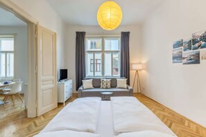2 chambres, fer et planche à repasser, lit parapluie, Wi-Fi