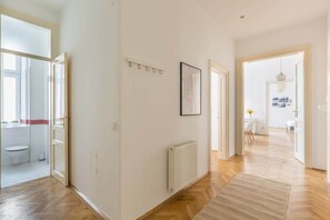 Suihku, hiustenkuivaaja