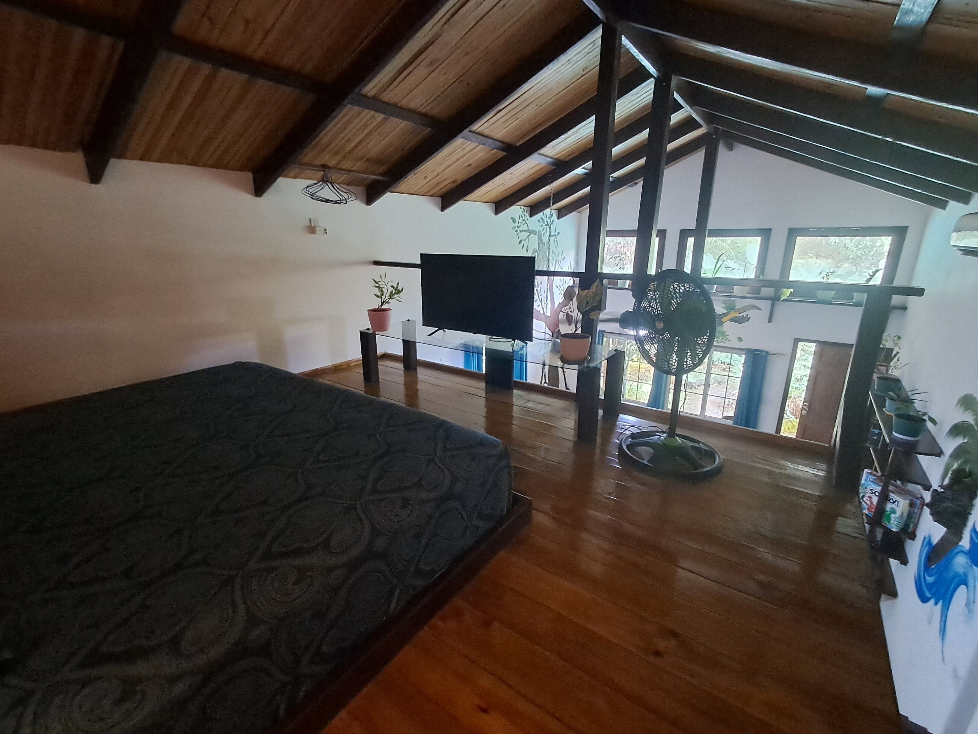 1 slaapkamer, een bureau, wifi, beddengoed