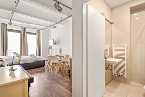 Travel crib, WiFi, bed sheets - City Center | 5 min walk to all sights | air con (Wien)
