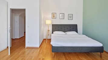 3 dormitoris, planxa i posts de planxar, wifi i roba de llit