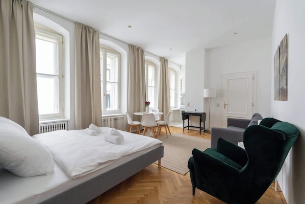 1 chambre, fer et planche à repasser, Wi-Fi, draps fournis