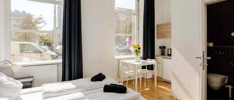 1 bedroom, iron/ironing board, travel cot, WiFi