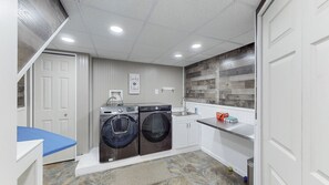 Interior - The Blitz House: Where Legends Unwind (Canton)