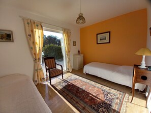 4 Schlafzimmer, Bügeleisen/Bügelbrett, WLAN, Bettwäsche