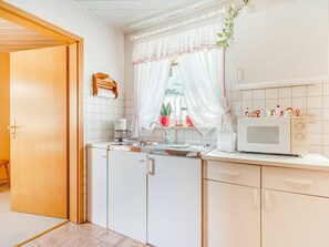House | Private kitchen - Beautiful Apartment in Dornthal (Olbernhau)