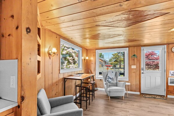 Interior - NEW! Fire Pit, BBQ, Walk to Beach, DogOk (BlueSea) (Westport)