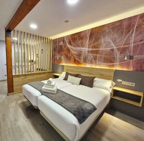 Desk, soundproofing, free WiFi - Feeling Home - Suites&Rooms (Leon)