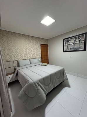 3 bedrooms, iron/ironing board, WiFi, bed sheets