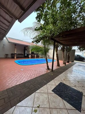 Terrace/patio - Cozy House with Pool and Gourmet Area - Near the Falls and Argentina (Loteamento Lindoia Foz do Iguaçu)