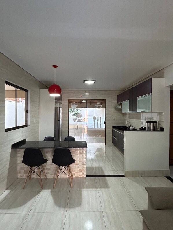 Interior - Cozy House with Pool and Gourmet Area - Near the Falls and Argentina (Loteamento Lindoia Foz do Iguaçu)