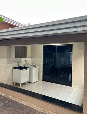 Terrace/patio - Cozy House with Pool and Gourmet Area - Near the Falls and Argentina (Loteamento Lindoia Foz do Iguaçu)