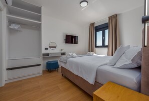 3 habitaciones, tabla de planchar con plancha y wifi gratis 