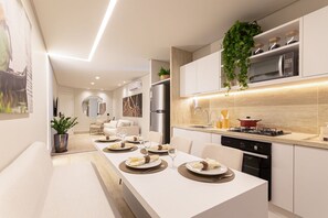 Premium Apartment | Private kitchen | Fridge, microwave, toaster, cookware/dishes/utensils - Riverside HOUSI by Carpediem em Recife (Recife)