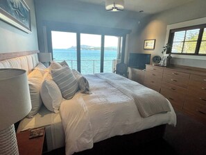 5 bedrooms, desk, iron/ironing board, travel cot
