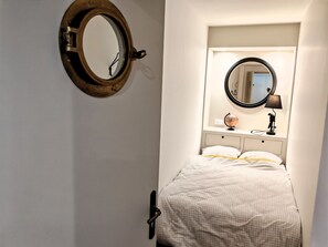 1 bedroom, iron/ironing board, free WiFi, bed sheets - the blue parenthesis - face mer (Les Sables-d´Olonne)