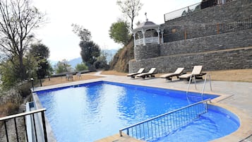 Utomhuspool