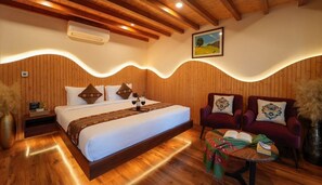 Luxury Room, Balcony, Hill View - Samsara Luxury Cottages & Spa  (Kandaghat)