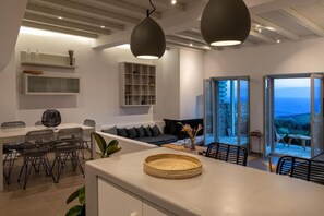 Living area - VILLA APHRODITE (Triantaros)