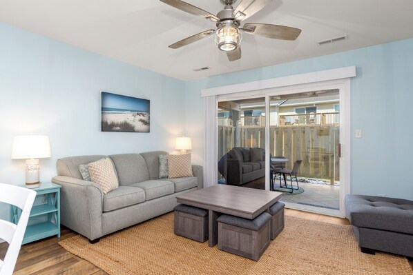 Smart TV - Pine Knoll Townes 126 – Oceanside 2BR w/ Pool, Porch & Beach Access (Pine Knoll Shores)