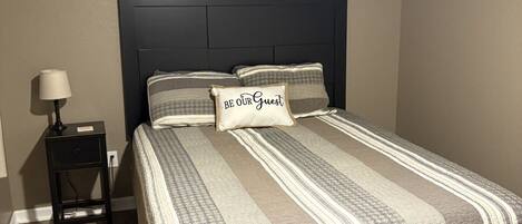 1 bedroom, WiFi, bed sheets