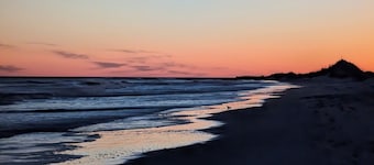 The Bohemian Dream Glamping Tent-Private Oasis 2 miles to Holden Beach