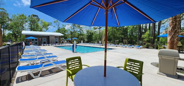 Outdoor pool, a heated pool