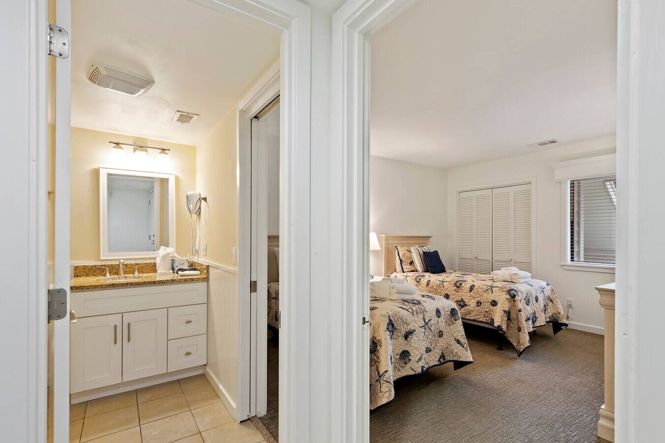 2 slaapkamers, een bureau, een strijkplank/strijkijzer, gratis wifi